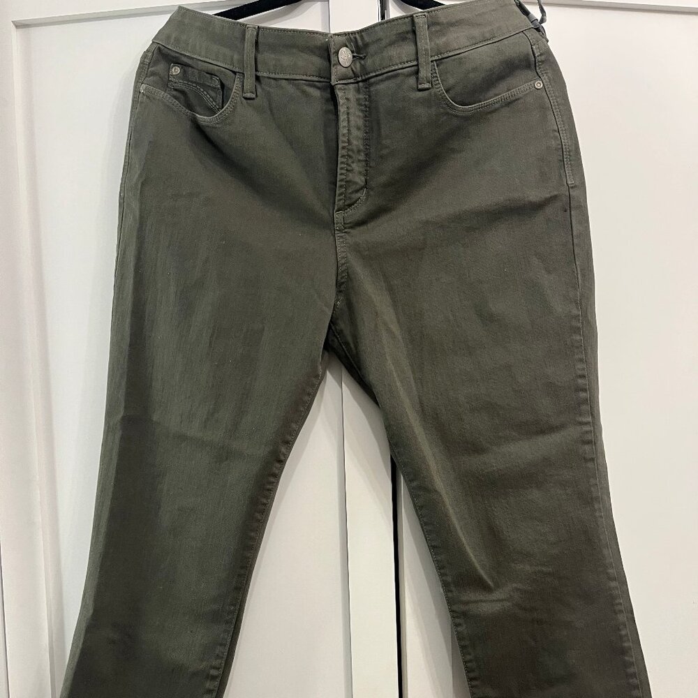 NWT NYDJ Clarissa Ankle-length olive green jeans Size 12